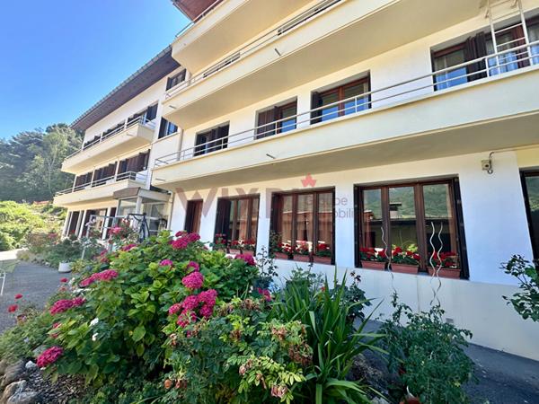 HOTEL/ IMMEUBLE DE 1200m2 , La lechere HOTEL/ IMMEUBLE DE 1200m2 , La lechere