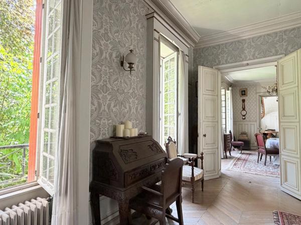 Ensemble immobilier de caractère avec jardin de 1 500 m² au cœur de Meaux