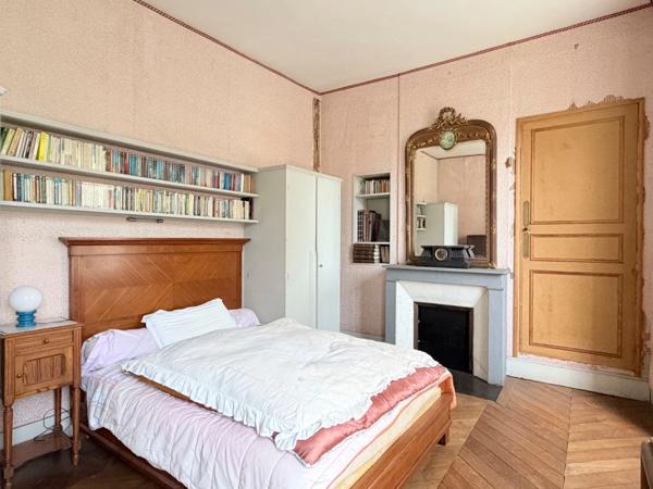 Ensemble immobilier de caractère avec jardin de 1 500 m² au cœur de Meaux