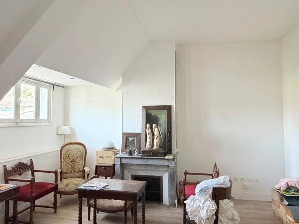 Ensemble immobilier de caractère avec jardin de 1 500 m² au cœur de Meaux
