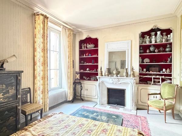 Ensemble immobilier de caractère avec jardin de 1 500 m² au cœur de Meaux