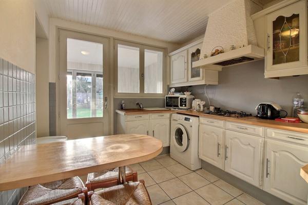 MAISON LOMME : 3 CHAMBRES ET JARDIN