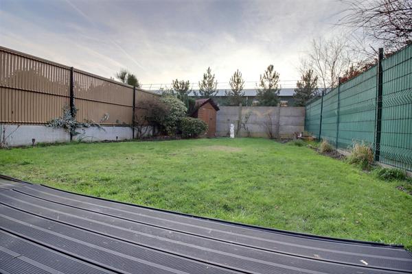 MAISON LOMME : 3 CHAMBRES ET JARDIN