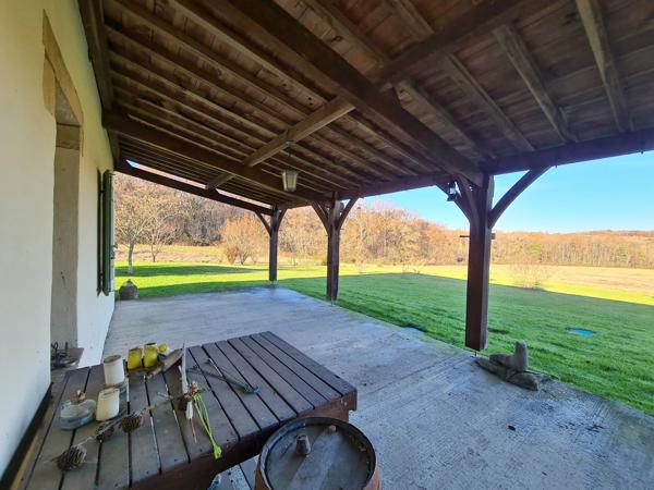 Belle maison et grange convertie avec 24 hectares de terrain et vues