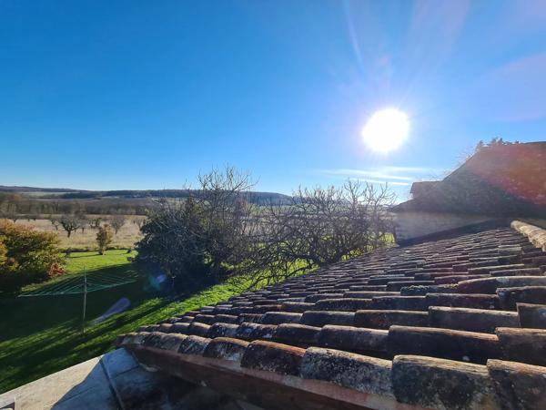 Belle maison et grange convertie avec 24 hectares de terrain et vues