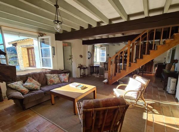Belle maison et grange convertie avec 24 hectares de terrain et vues