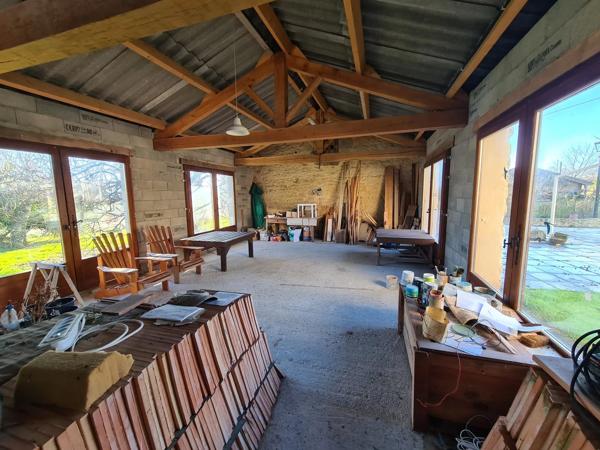 Belle maison et grange convertie avec 24 hectares de terrain et vues