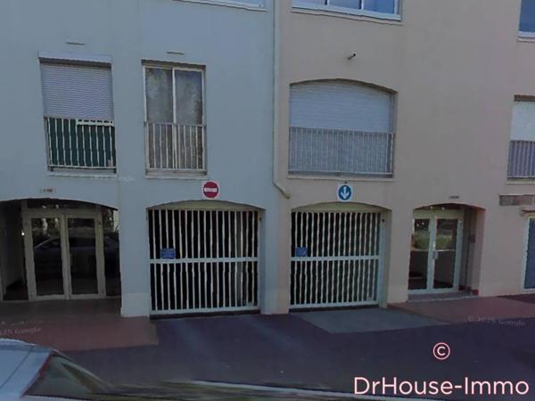 Parking / Box à vendre de 30 m²