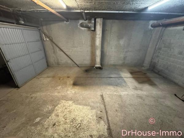 Parking / Box à vendre de 30 m²