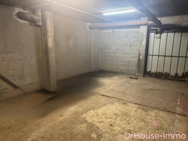 Parking / Box à vendre de 30 m²