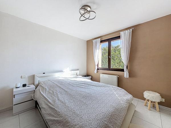 Propriété avec 2 villas sur terrain de 2 900 m² ? Vue mer