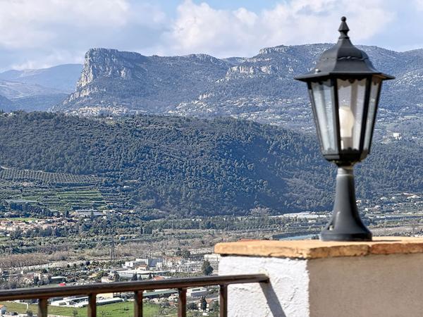 Propriété avec 2 villas sur terrain de 2 900 m² ? Vue mer