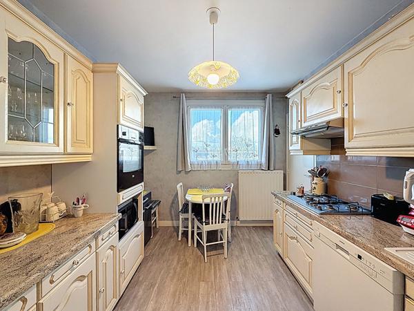 À Vendre - Spacieux Appartement de 90 m² - Lorient, Quartier Merville