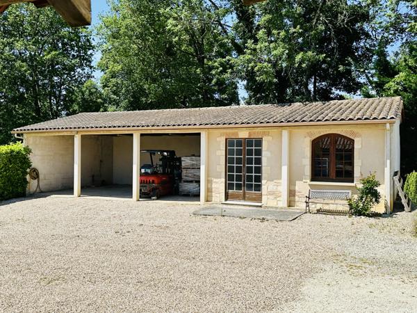 Maison périgourdine moderne avec gîte et superbes vues