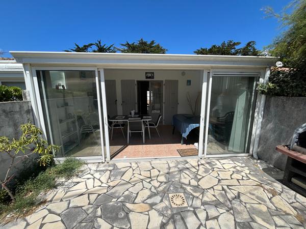 À deux pas de la plage, le charme d'un pied-à-terre avec jardin privatif !