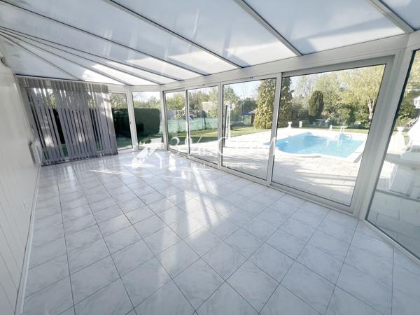 Maison
                                                                                                                                                                                                                                                                                                                        6 pièce(s)                                                                                                                                                                                                          3 chambre(s)                                                                                                                                                                                                          90  m²