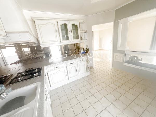 Maison
                                                                                                                                                                                                                                                                                                                        6 pièce(s)                                                                                                                                                                                                          3 chambre(s)                                                                                                                                                                                                          90  m²
