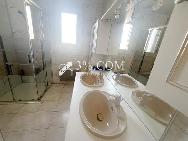 Maison
                                                                                                                                                                                                                                                                                                                        6 pièce(s)                                                                                                                                                                                                          3 chambre(s)                                                                                                                                                                                                          90  m²