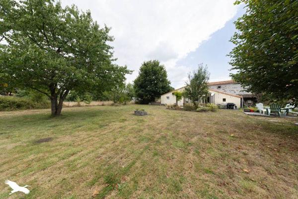 Maison à vendre |  Bellevigny |  6 pièces | 162 m²