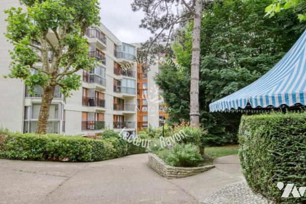 Appartement 2 pièces avec balcon, vendu loué