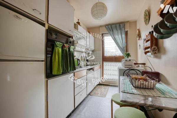 Appartement 2 pièces avec balcon, vendu loué