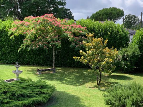 Jolie charentaise avec 3 chambres et piscine avec abri