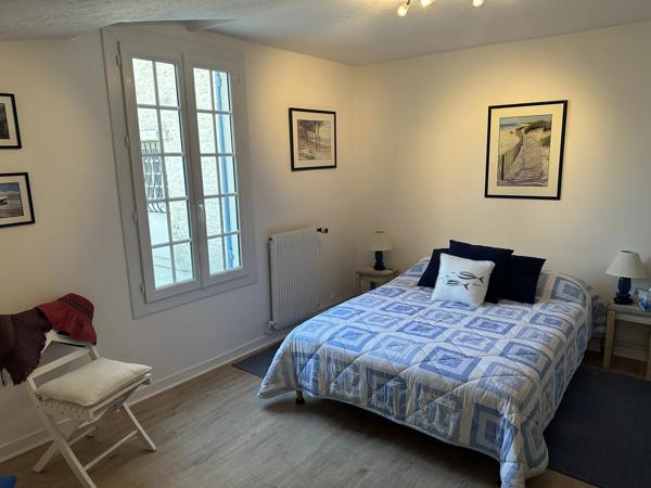 Jolie charentaise avec 3 chambres et piscine avec abri