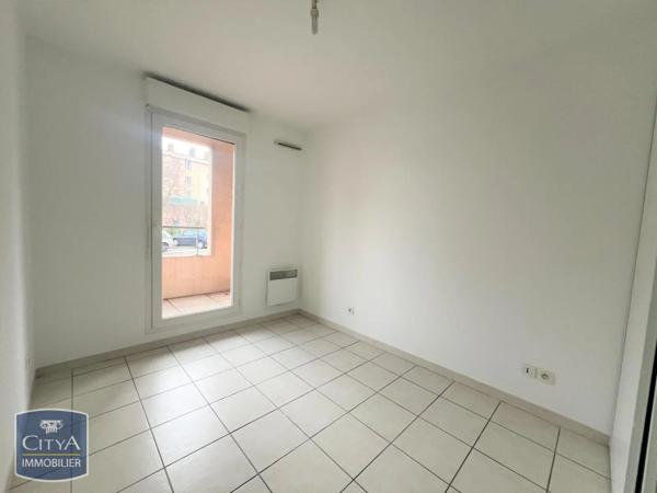 Appartement à louer 3 pièces 53.96m²