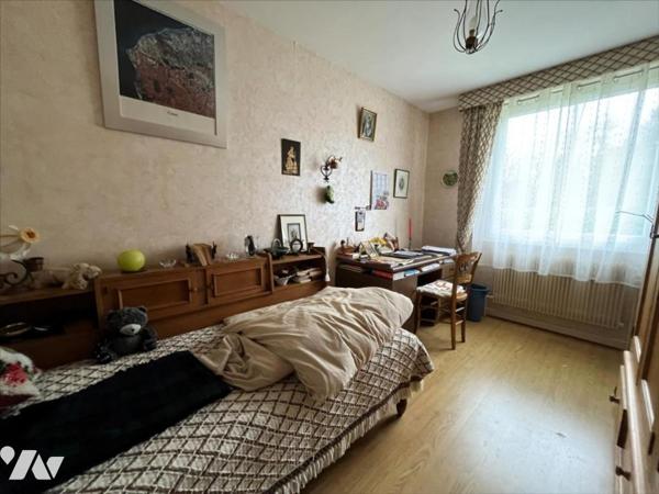 MAISON SEMI-MITOYENNE