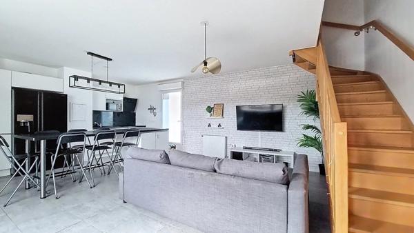 Vente                                                      Appartement
                        
                     4 pièces                      85 m2                     à Limeil-Brévannes
