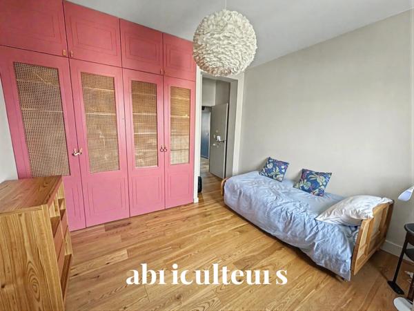 Appartement familial 109 m² Dernier étage Balcon-Terrasse Vue dégagée Garches
