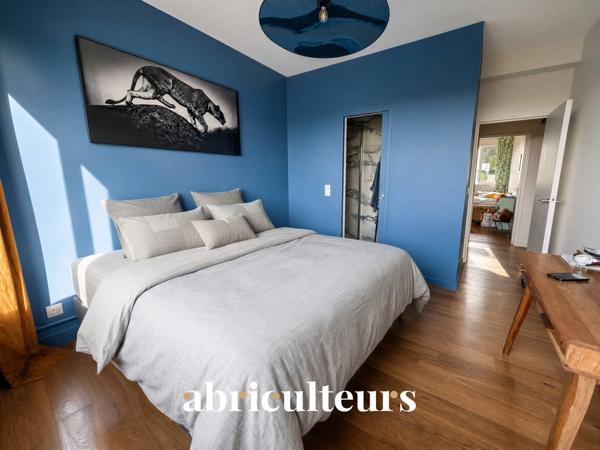 Appartement familial 109 m² Dernier étage Balcon-Terrasse Vue dégagée Garches