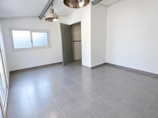 Maison
         5 pièces
        - 138 m² Bien prestige 424 000 € *