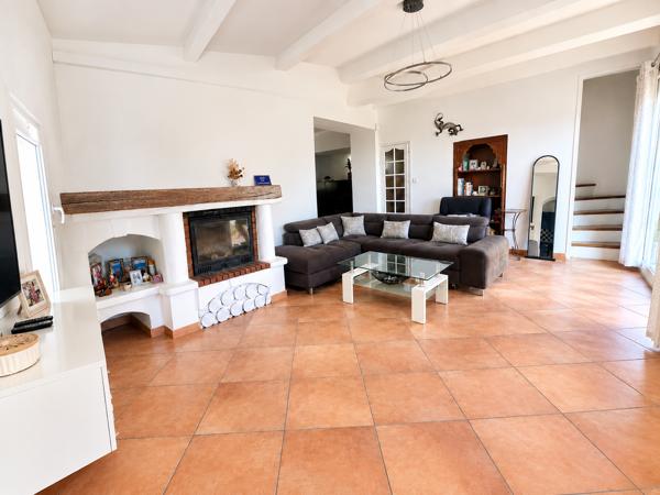 Maison
         5 pièces
        - 138 m² Bien prestige 424 000 € *