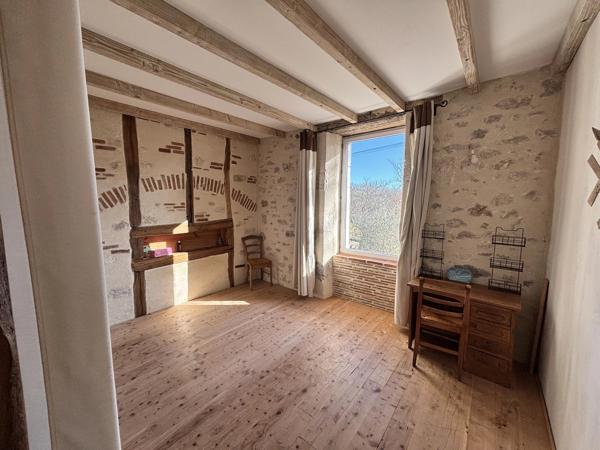 Maison de campagne avec dépendances.