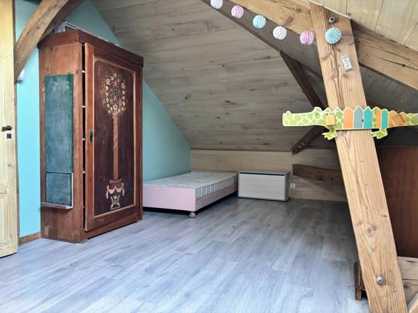 Maison de campagne avec dépendances.