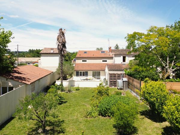 Belle maison rénovée de 4 chambres à haute performance énergétique avec jardin exposé plein sud