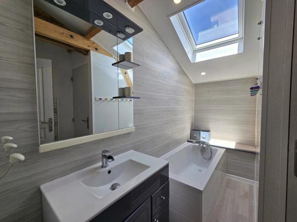 Belle maison rénovée de 4 chambres à haute performance énergétique avec jardin exposé plein sud