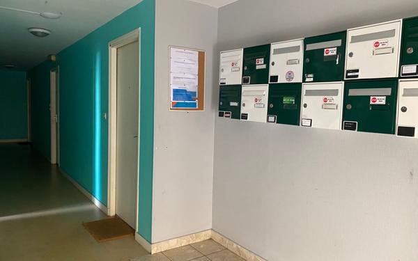 Immeuble à vendre    21 pièces • 452,90 m2 Brest