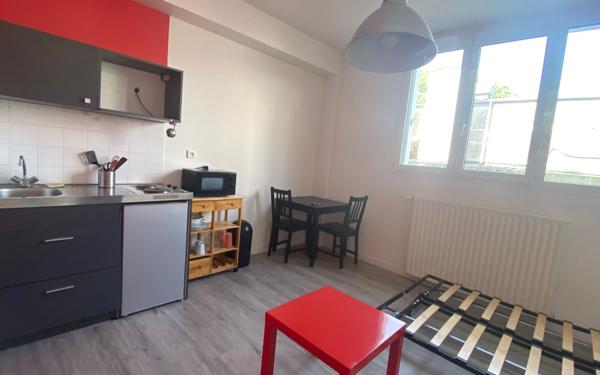 Immeuble à vendre    21 pièces • 452,90 m2 Brest