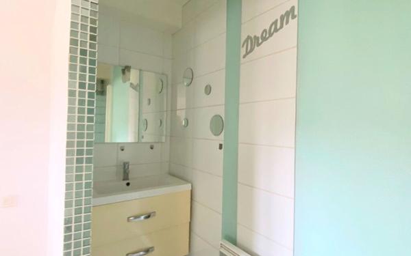 Immeuble à vendre    21 pièces • 452,90 m2 Brest