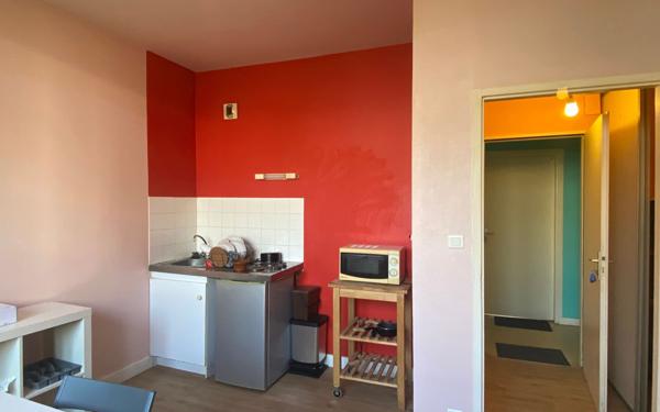 Immeuble à vendre    21 pièces • 452,90 m2 Brest