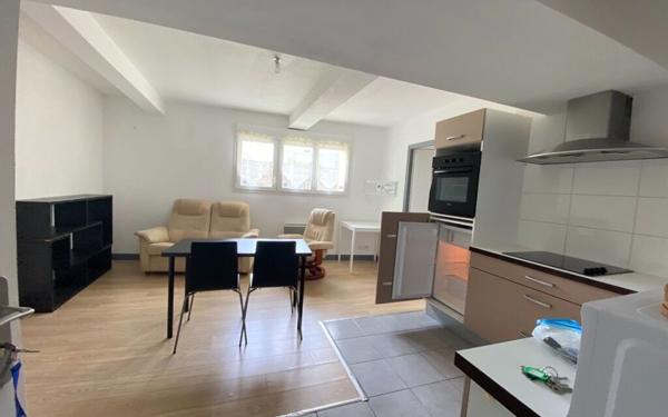 Immeuble à vendre    21 pièces • 452,90 m2 Brest