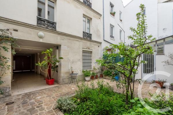 Appartement F3 à vendre  3 pièces - 69 m 2   PARIS  - 75018