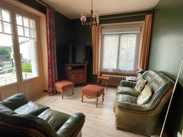 Belle maison individuelle de village de 115 m2 avec jardin et double garage.