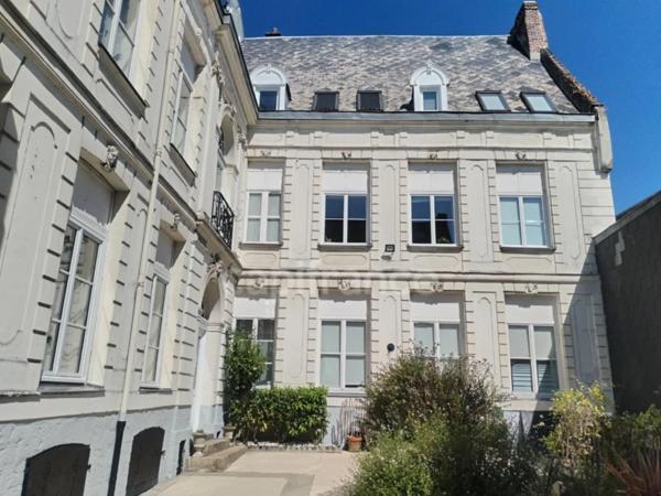 “💎 Rare à Arras : duplex de 124 m² dans un hôtel particulier du XVIIIᵉ siècle"