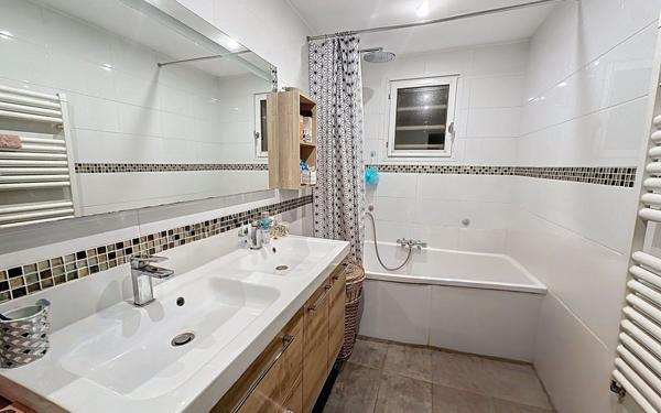 Maison à vendre    6 pièces • 137 m2 Mornant