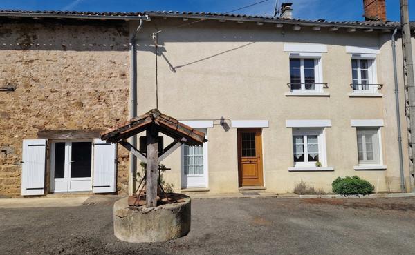 ENSEMBLE IMMOBILIER DE CARACTERE - 3 MAISONS, 2 GRANGES ET 1 PATIO - UN PROJET UNIQUE A IMAGINER