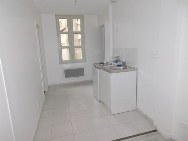 appartement F2 rdc 32.60m² 565€+85€