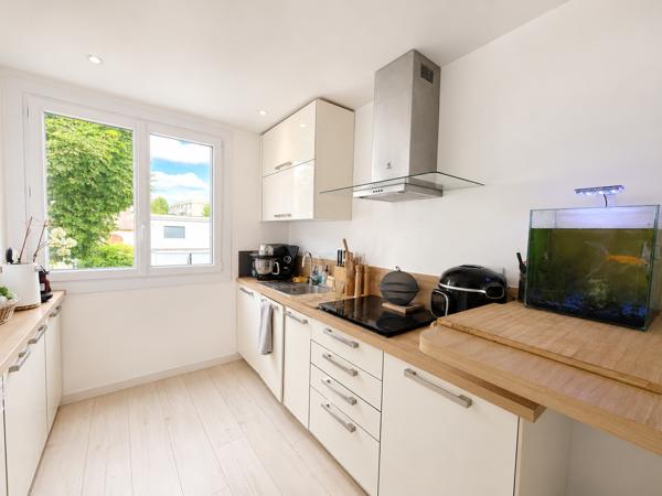 Appartement
         3 pièces
        - 54 m² 310 000 € *